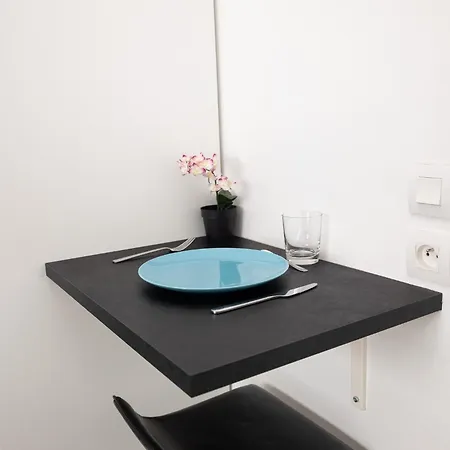 Le 3 Parking Proche Tram شقة