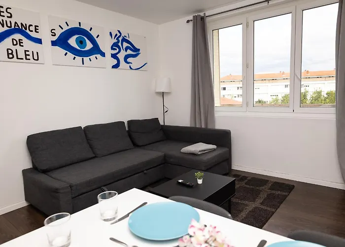 Le 3 Parking Proche Tram Lägenhet *